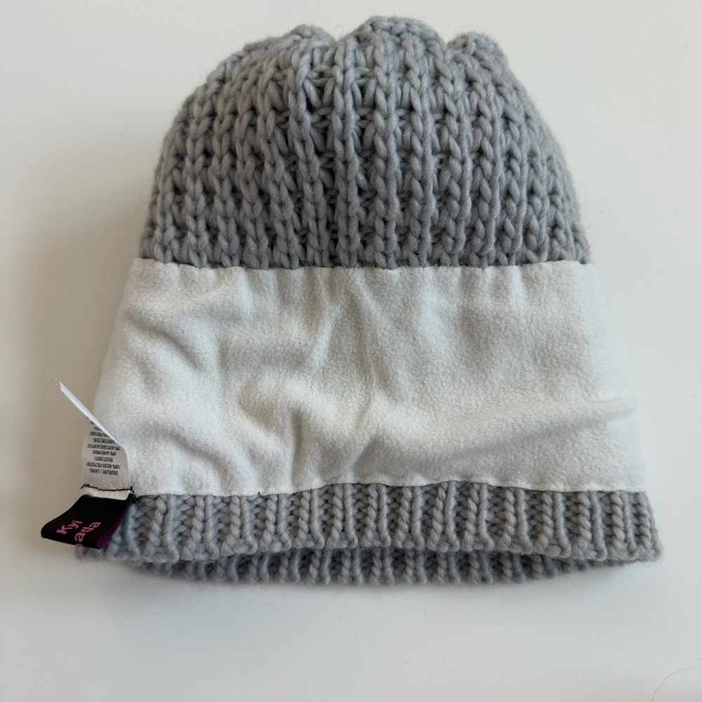 Wool Blend Beanie Hat Genuine Fox Fur Pom Os Marled Grey Kyi Kyi Canada Winter — image 7 of 7